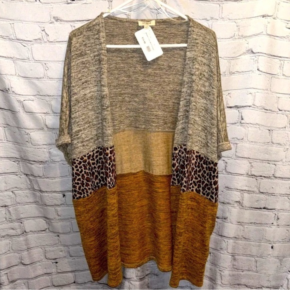 NWT Umgee Cheetah Leopard Animal Print Short Sleeve Open Front Kimono Sz S/M - Picture 1 of 3